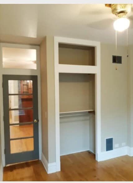 Building Photo - 2857 N Damen Ave