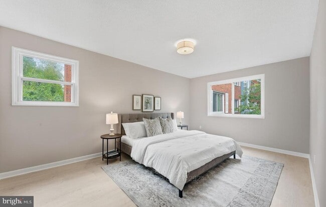 Building Photo - 3829 Hamilton St