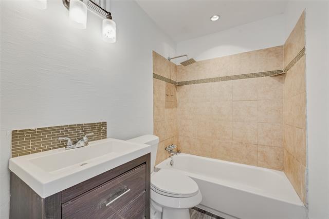 Building Photo - 303 W Broad St