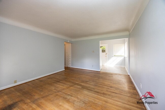 Building Photo - 1811 SE Salmon St