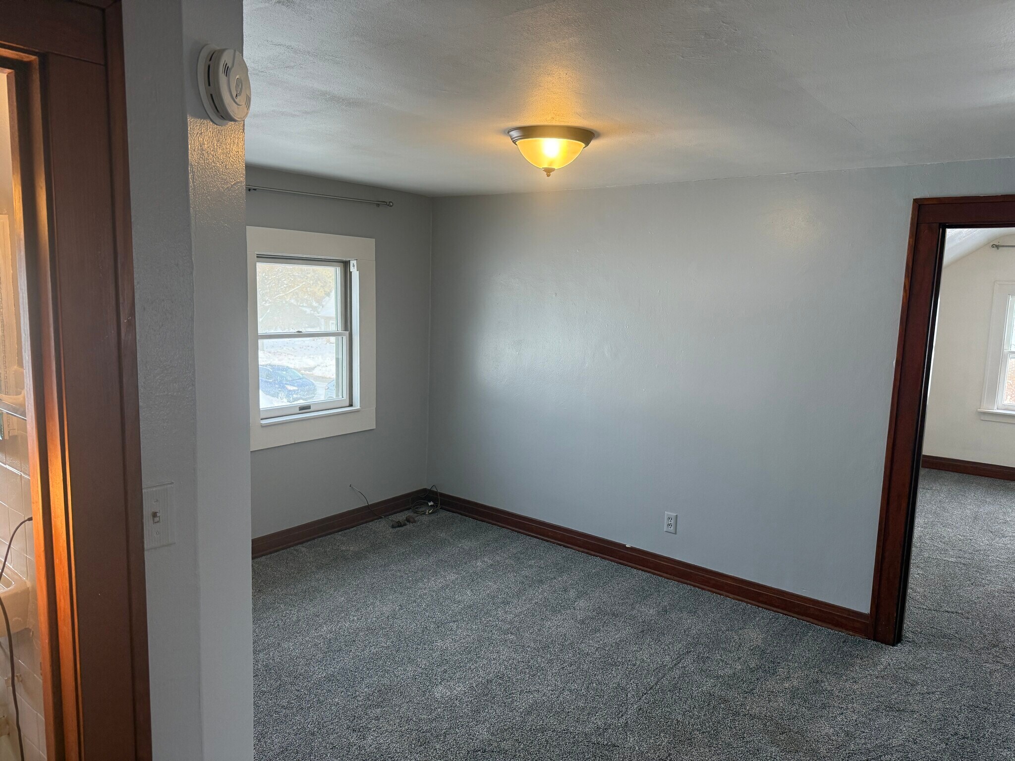 Building Photo - 216 S Ash St