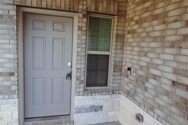 Building Photo - 15182 Canyon Rapids Rd