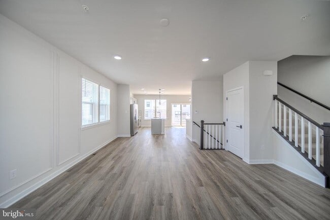 Building Photo - 442 Whirl Ln