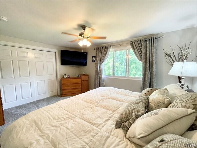 Building Photo - 8423 Bubbling Springs Dr