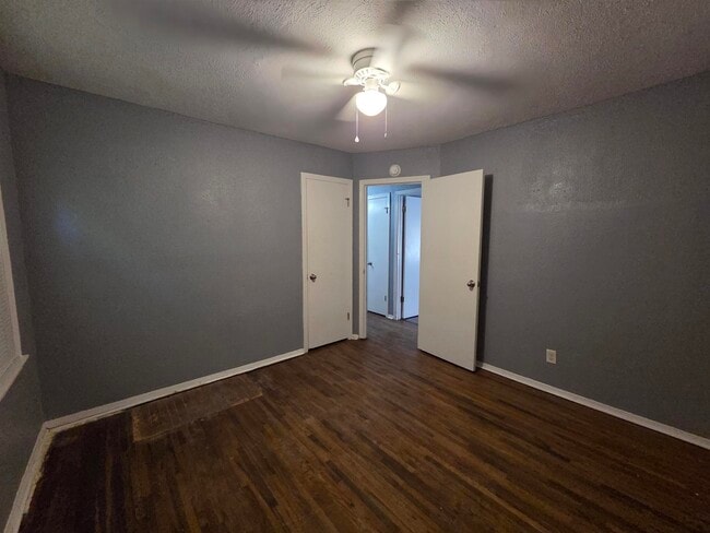 Building Photo - 3545 Debby Dr