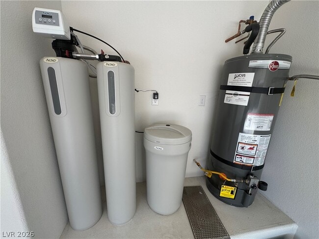 Building Photo - 1051 E Sunset Rd