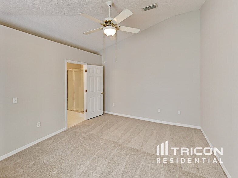 Building Photo - 4552 Gondolier Rd