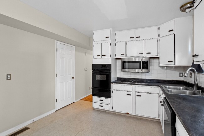 Building Photo - 926 Barbara Ann Ln