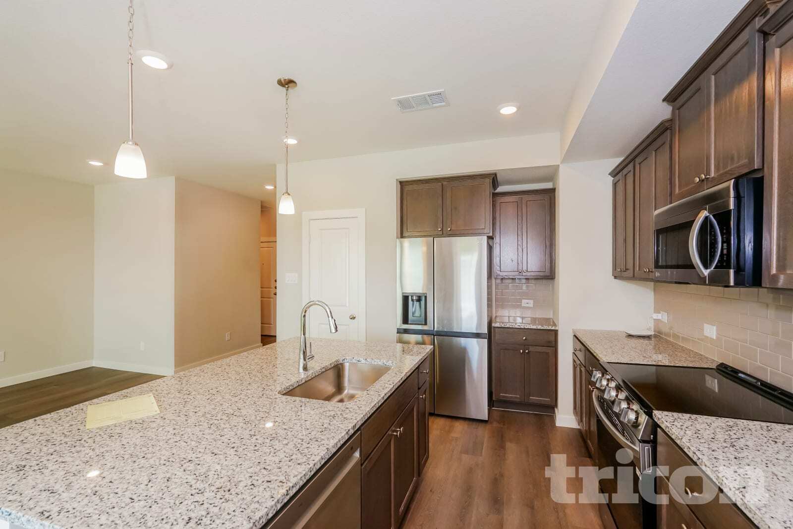 Building Photo - 2520 Perkinsview Pl