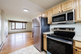 Building Photo - 5095 Emerson Rd