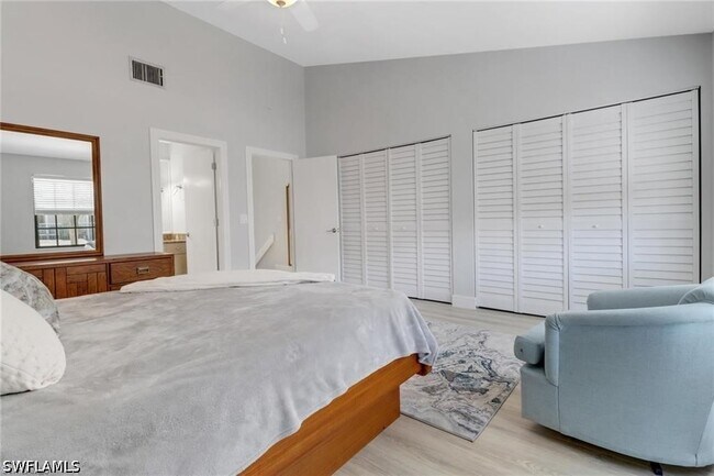 Building Photo - 790 Meadowland Dr