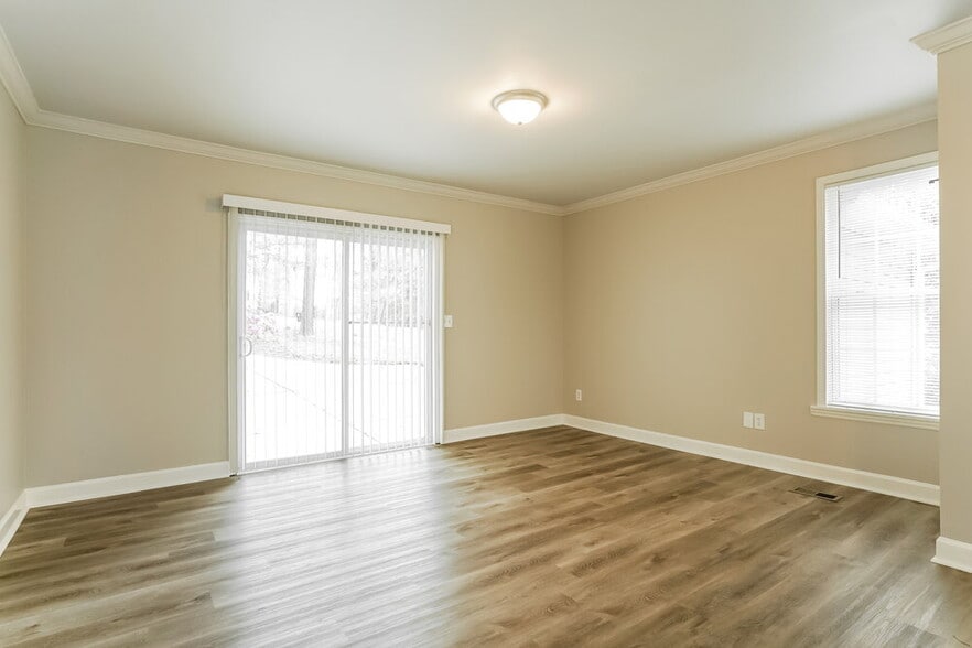 Building Photo - 185 Jared Dr