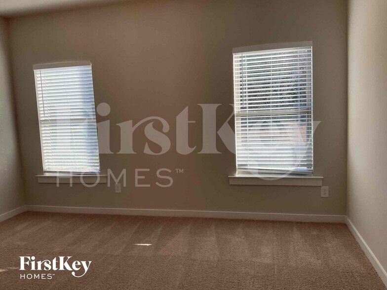 Building Photo - 145 Avalon Wy