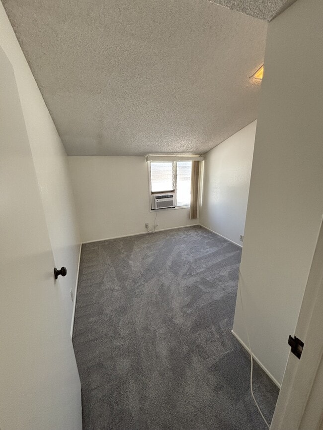 Building Photo - 95-625-625 Nawenewene Cir