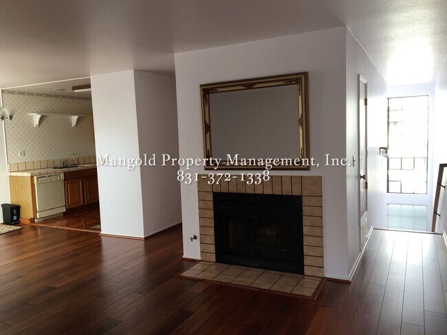 Building Photo - Spacious Condo In Great Pacific Grove Neighborhood