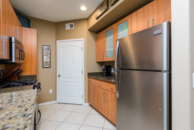 Building Photo - 6900 E Princess Dr