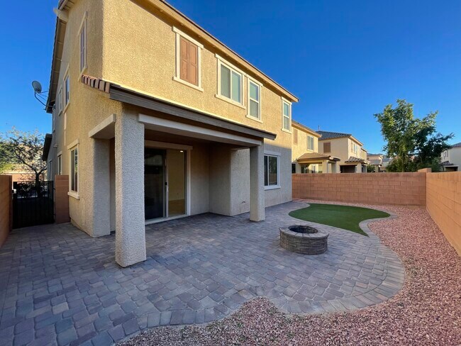 Building Photo - 243 Sweet Spot St