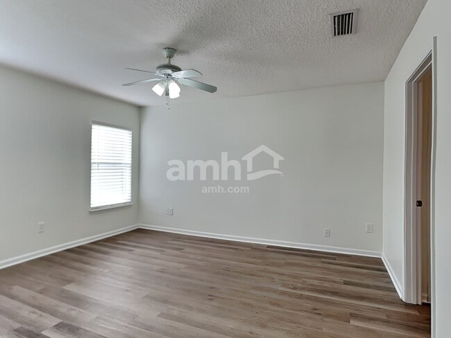 Building Photo - 14070 Eagle Feathers Dr