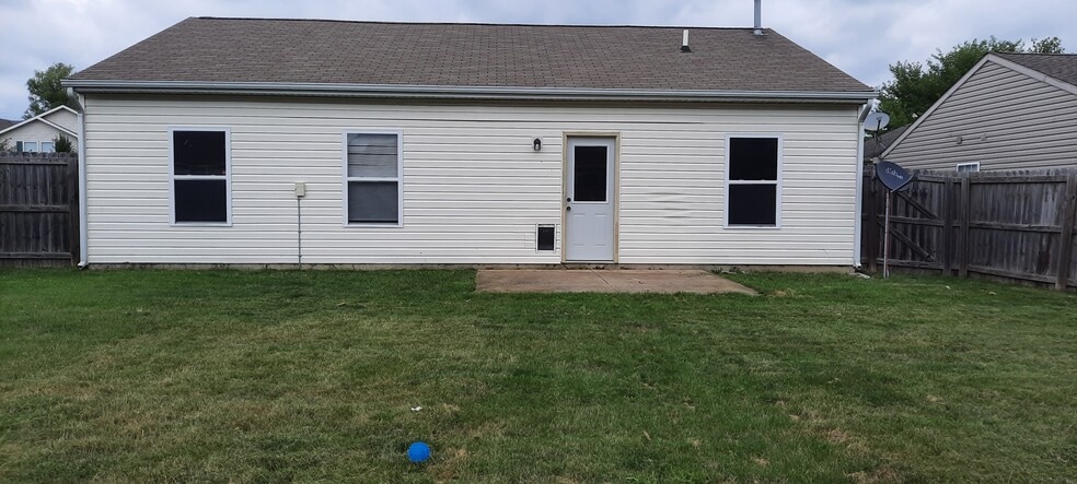Building Photo - 3181 Stratus Ct
