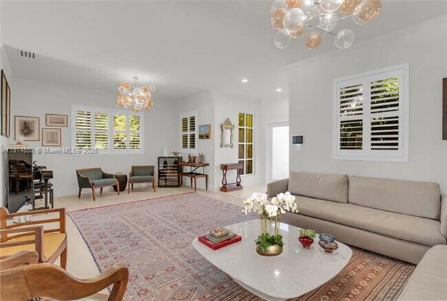 Building Photo - 5794 SW 76th Terrace