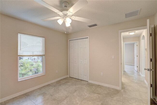 Building Photo - 426 Lanfair Ave