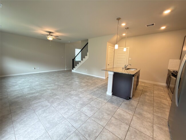 Building Photo - 5723 Madden Ln