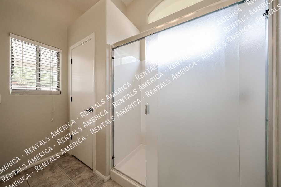 Building Photo - 42635 Colby Dr