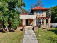 Building Photo - 2733 Hillcrest Ave