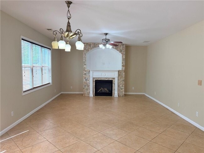 Building Photo - 2066 Peach Shoals Cir