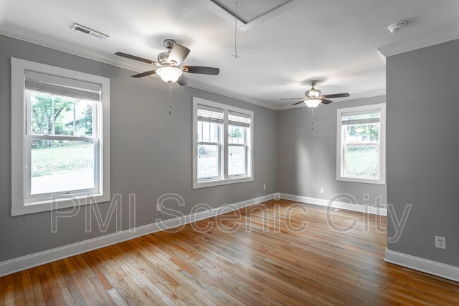 Building Photo - 416 Jadie Ln