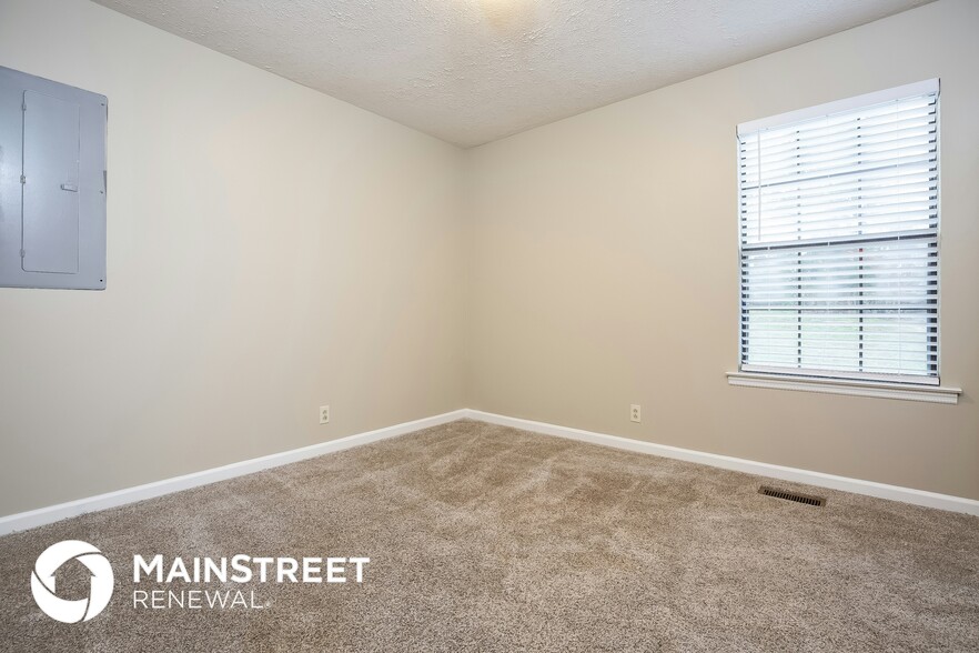 Building Photo - 785 Summer Hill Ln