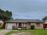 Building Photo - 1547 Smiley St