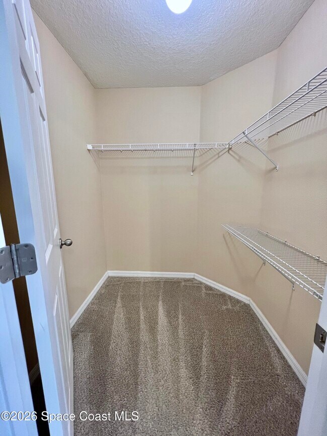 Building Photo - 441 Loxley Ct