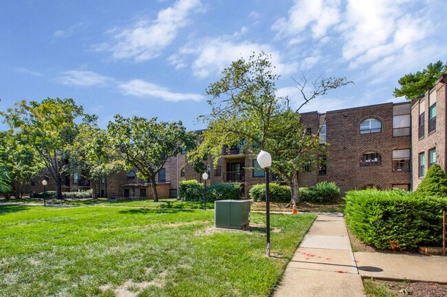 Building Photo - 2 bedroom 2 full bath condo in Annapolis - Ready Now!