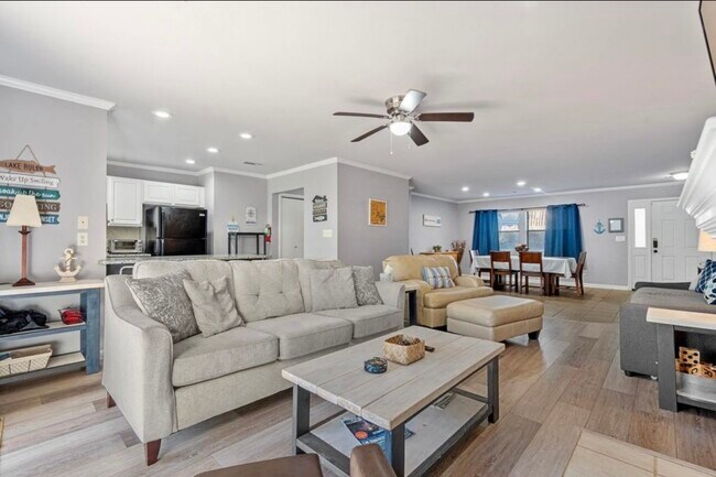 Building Photo - 5371 Central Ave