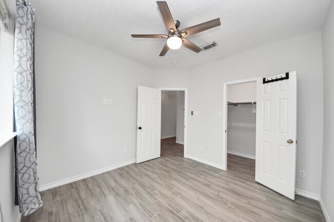 Building Photo - 11514 Mill Bridge Ct