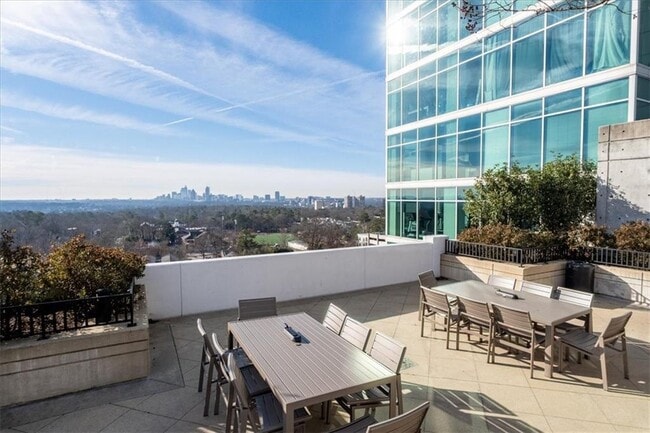 Building Photo - 250 Pharr Rd NE