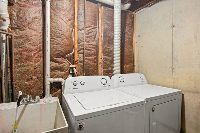 Building Photo - 103 N Bennett St