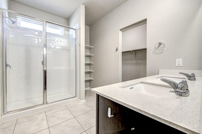 Building Photo - 6705 Loretta White Ln