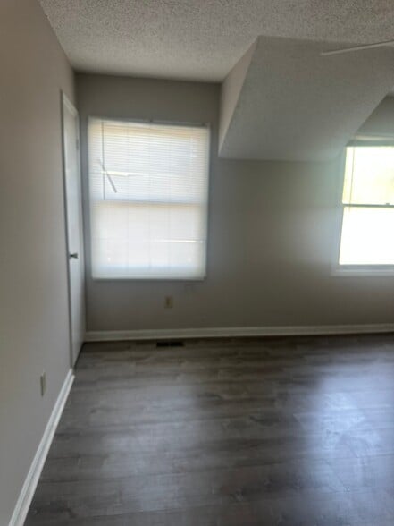 Building Photo - 1479 Twin Branches Cir SE