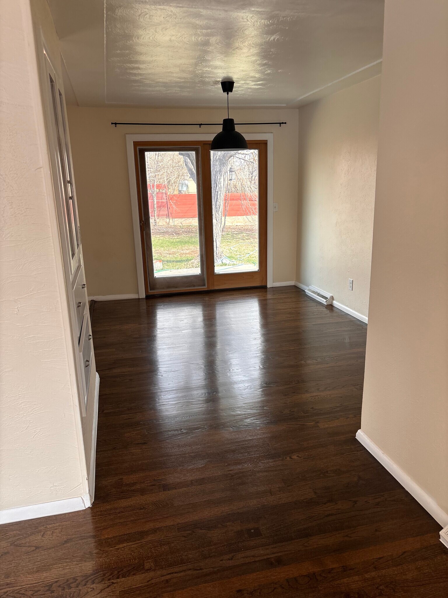 Dining Room - 8650 Norwich St