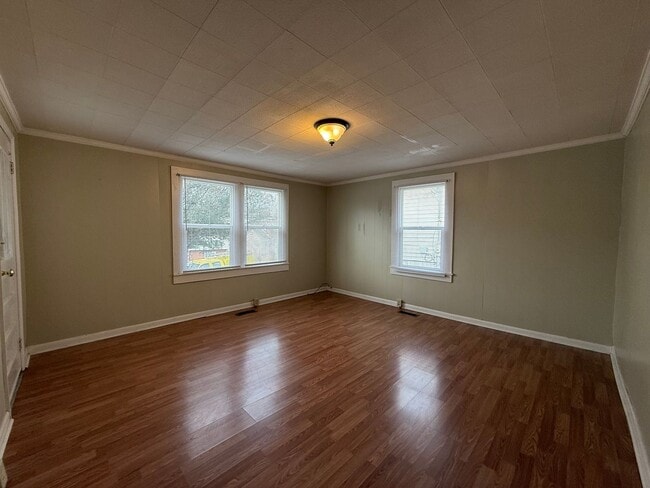 Building Photo - 3 Bedroom 1 Bathroom Home in Greeneville, TN