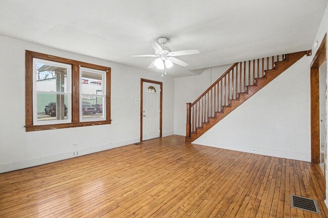 Building Photo - 3 Bedroom Cape Code house in Newville