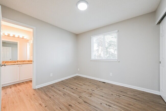 Building Photo - 16282 Bluebell Pl