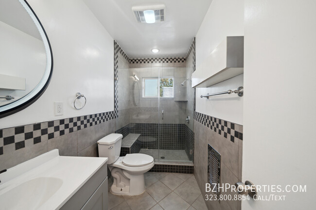 Building Photo - Brand New Renovated 1Bedroom 1Bathroom In ...