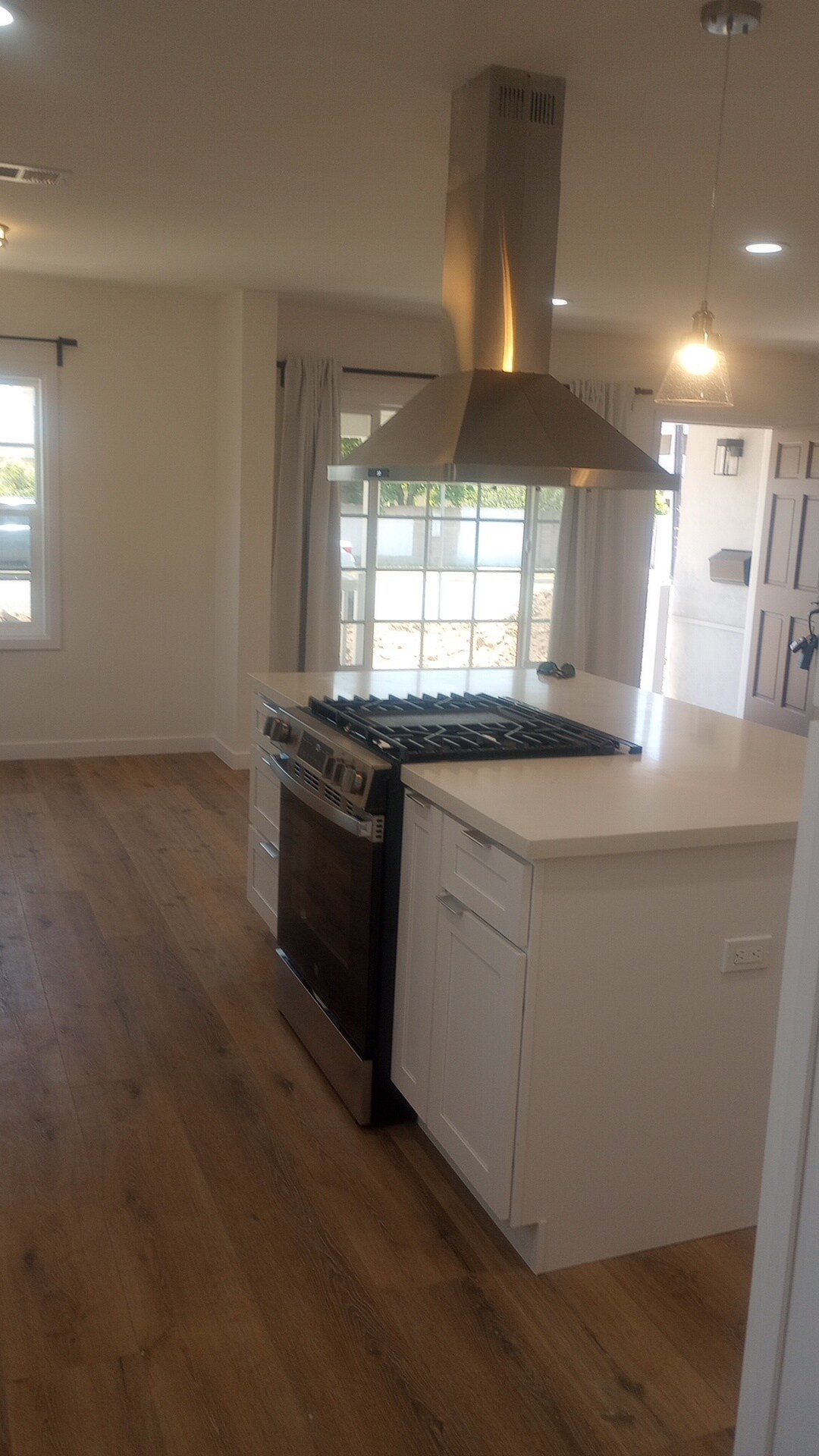 Building Photo - 1907 W 154th Pl