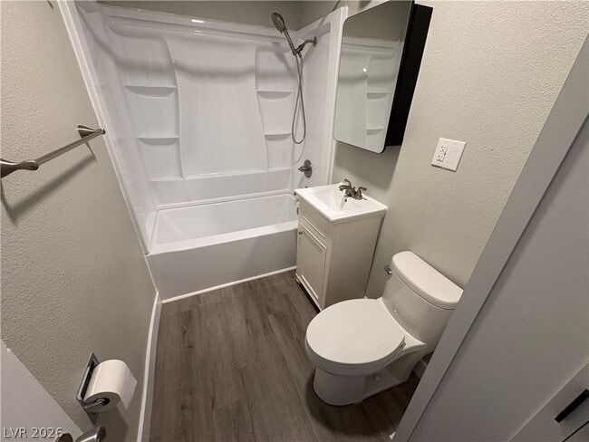 Building Photo - 111 Dogwood St