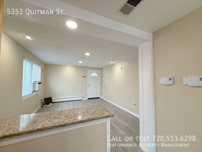 Building Photo - 5353 Quitman St