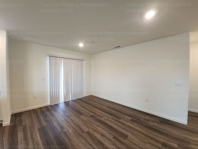 Building Photo - Newly constructed 4 bedroom/ 3 bathroom co...