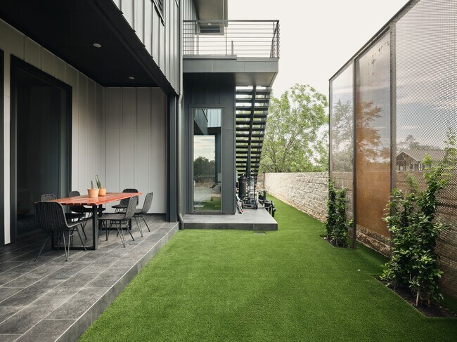 Building Photo - 412 Kemp St